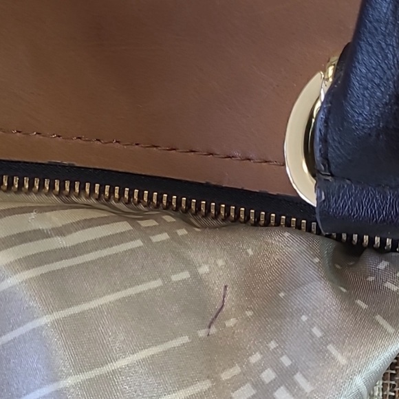 London Fog Cream,  Brown, Navy Striped  Shoulder Bag with Black Handles. - Picture 7 of 14